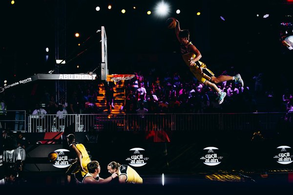 Elevate Your Hoops Game: Essential Warm-Up Strategies for UK Basketball Stars